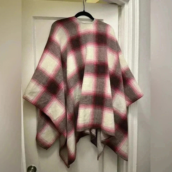 LOFT Plaid Wrap - Picture 5 of 5